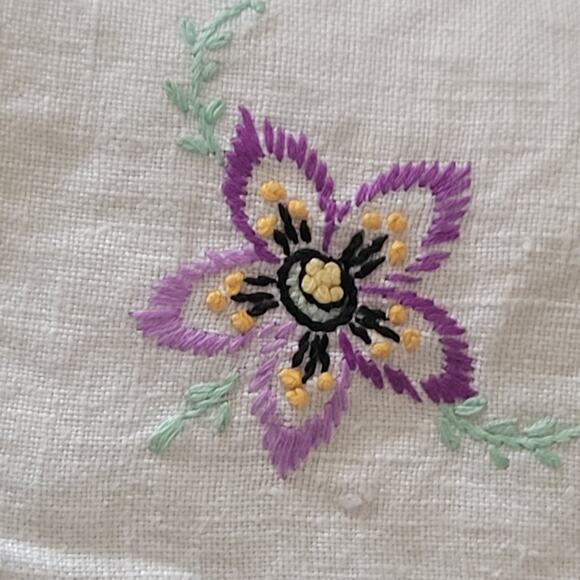 Vintage MCM Hand Embroidery Cocktail or Dinner Napkins 4 Different Designs 10 in - Picture 2 of 9